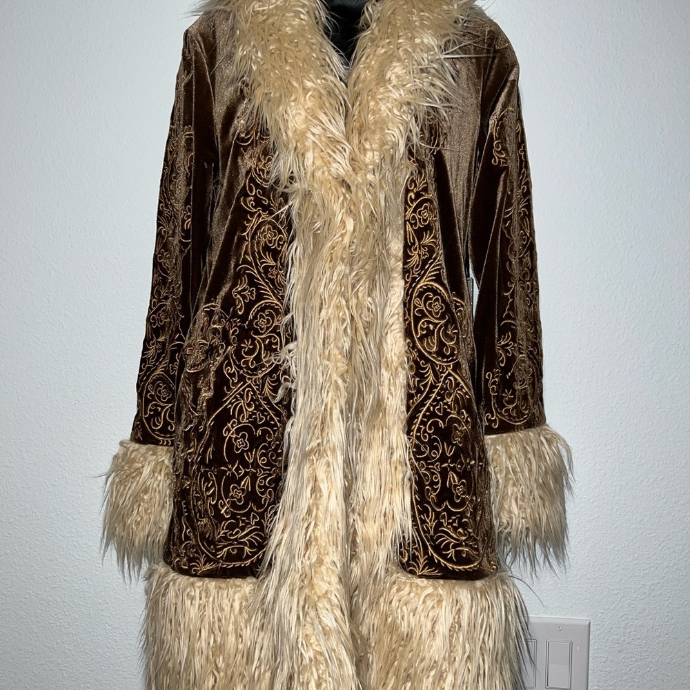 Faux Fur - Trim Embroidered Coat NWT - Picture 10 of 13